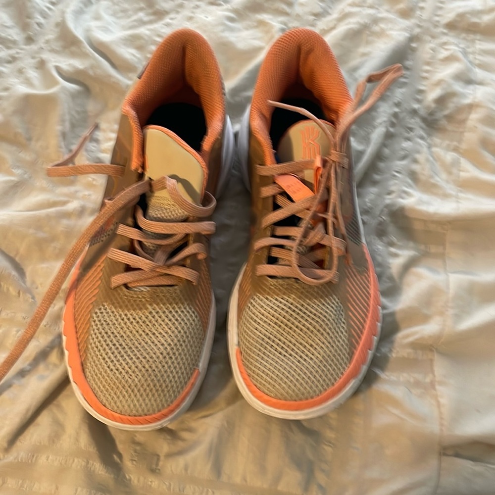 Nike Kyries